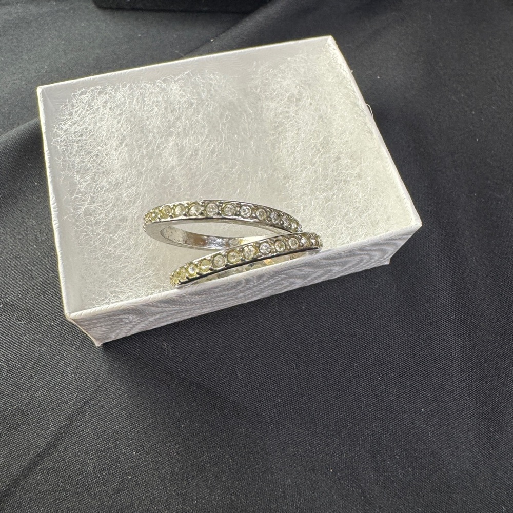 Chico’s Silver Rhinestone Ring Set